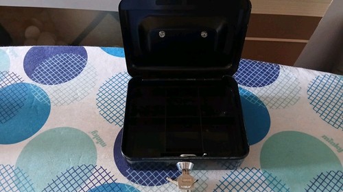 Black cash money box - black,